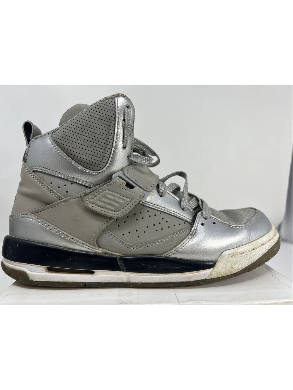 Nike gray silver
